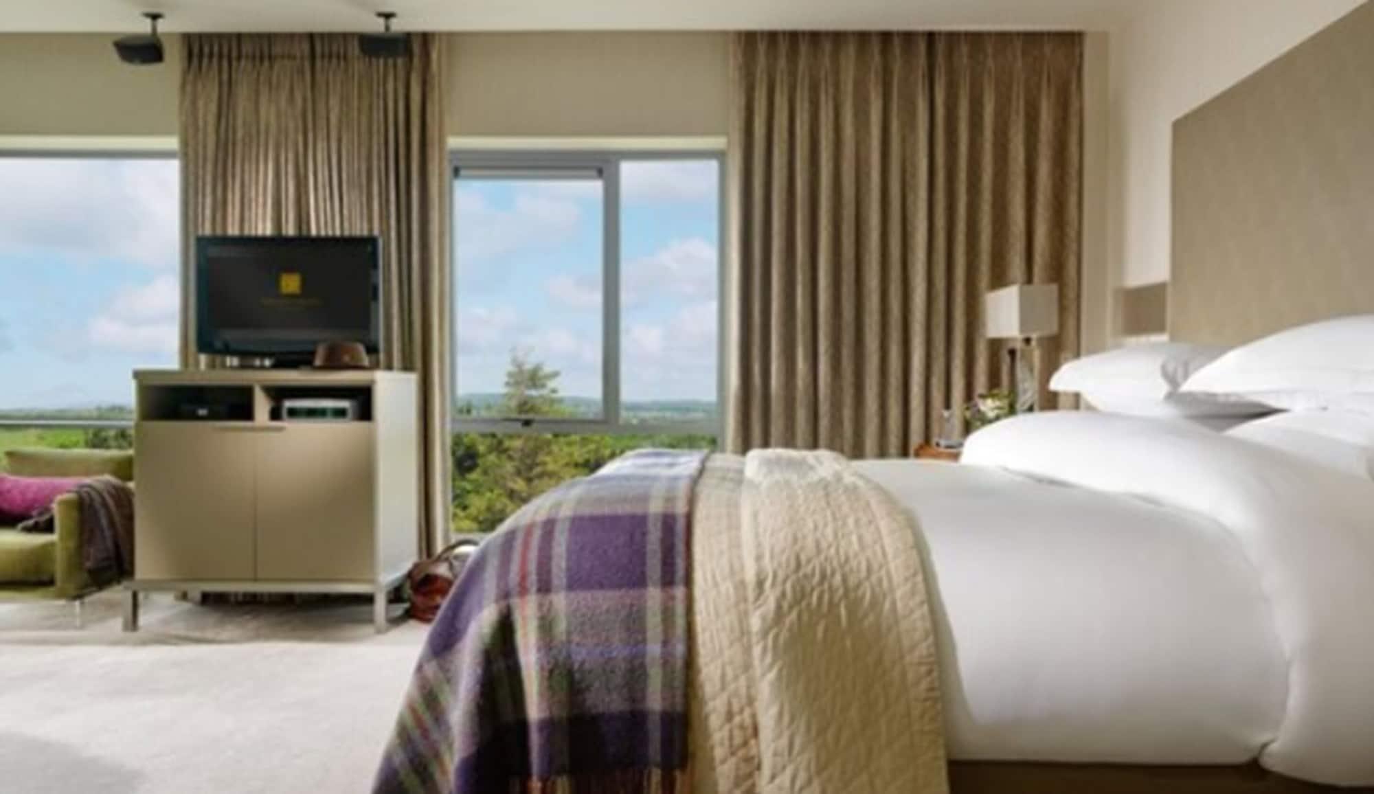 Aghadoe Heights Hotel & Spa 킬라니 외부 사진 A bedroom at the hotel