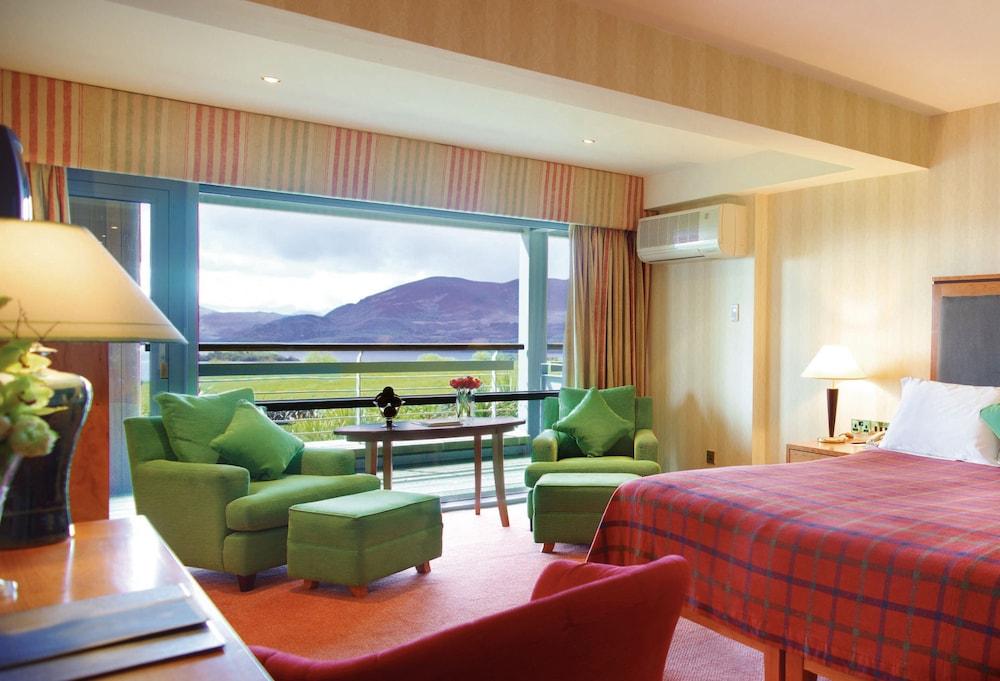 Aghadoe Heights Hotel & Spa 킬라니 외부 사진 A room at the Killarney International Hotel