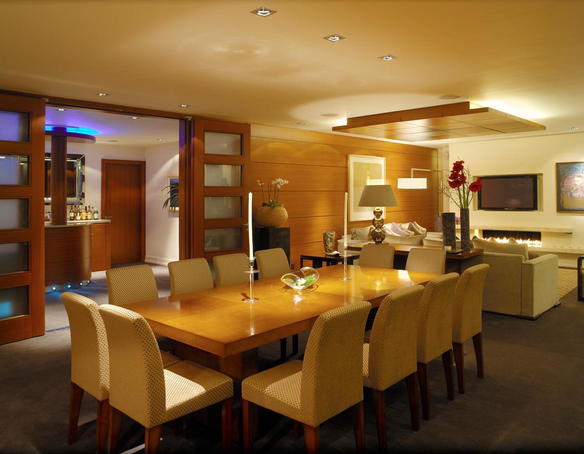 Aghadoe Heights Hotel & Spa 킬라니 객실 사진 The interior of the British Airways Concorde Room
