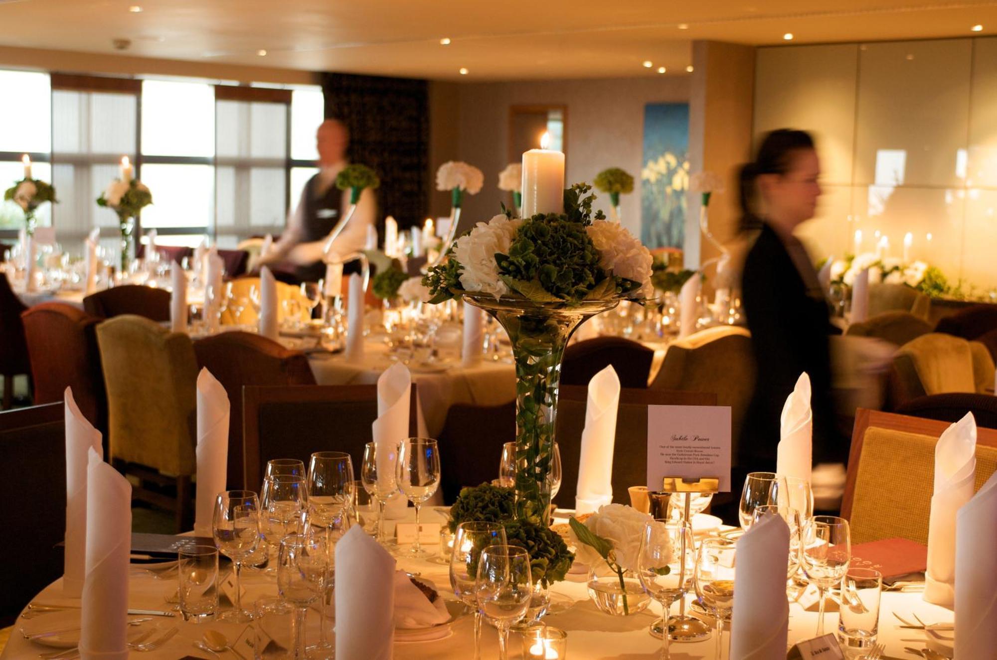 Aghadoe Heights Hotel & Spa 킬라니 외부 사진 A wedding reception at the InterContinental London